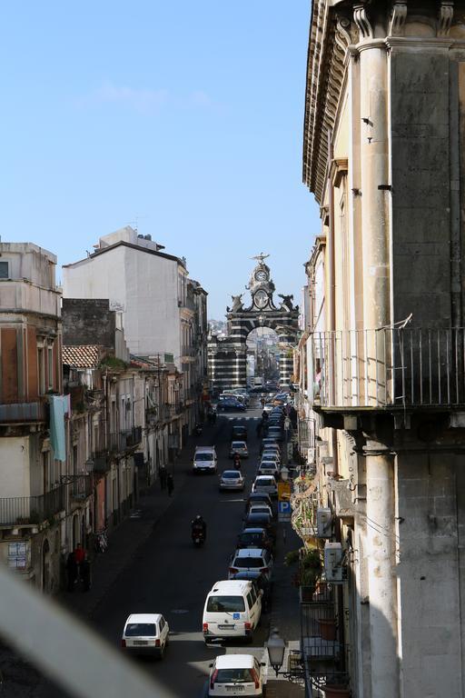 Le 3 B Bed & Breakfast Catania Exterior photo